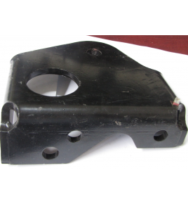 staffa di fissaggio anteriore dx stabilizzatrice daily iveco 8577433
