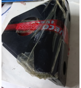 supporto/squadra dx barra di torsione iveco 4720932