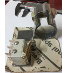 microinterruttore dx porta discesa passegieri breda d044065
