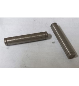 perno cilindrico 9x55 con scanalature per fermi blocchetto leva cambio 650/682 iveco 745218