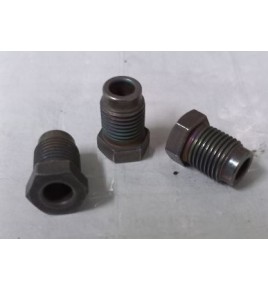 raccordo per tubazioni in ferro iveco 17754214